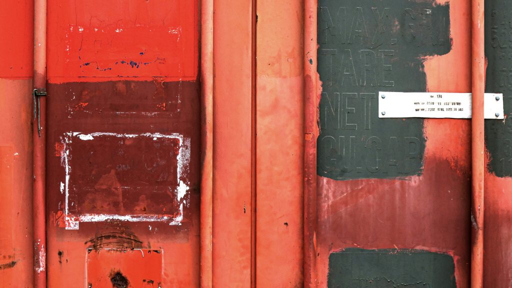 rote-metallbox-cDRh3IPHLII