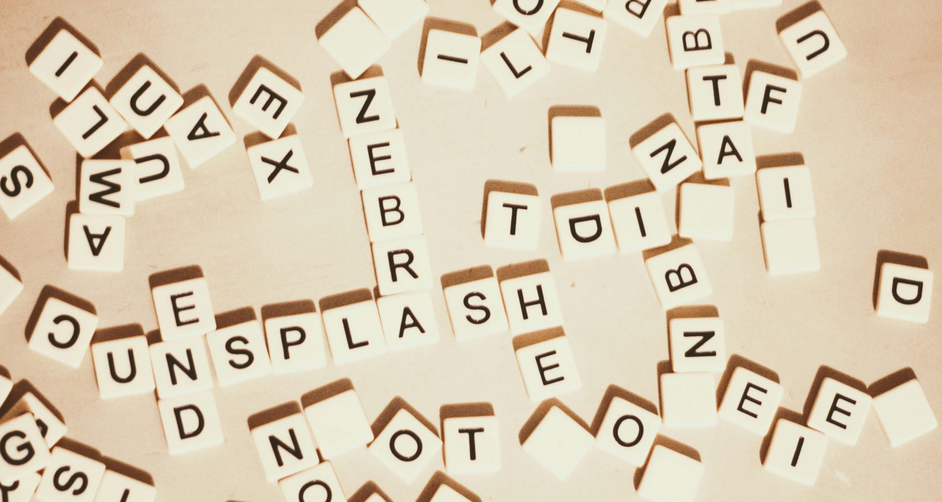 scrabble-wurfel-3Jp6akQ8xqo