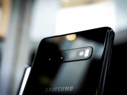 selektive-fokusfotografie-des-schwarzen-samsung-galaxy-smartphones-a4T6hWuK8gU