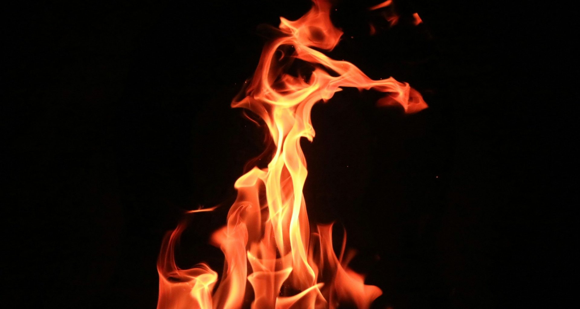 selektive-fokusfotografie-des-feuers-uNsl7UOr_Ec