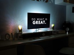 flachbildfernseher-eingeschaltet-5Xwaj9gaR0g