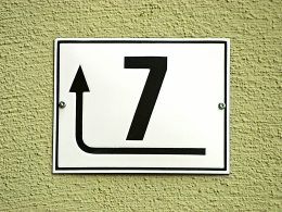 weiss-schwarzes-pfeilzeichen-Ur5M9nptF7k