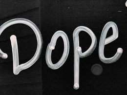 weisses-dope-led-licht-HPmR0HBr44k