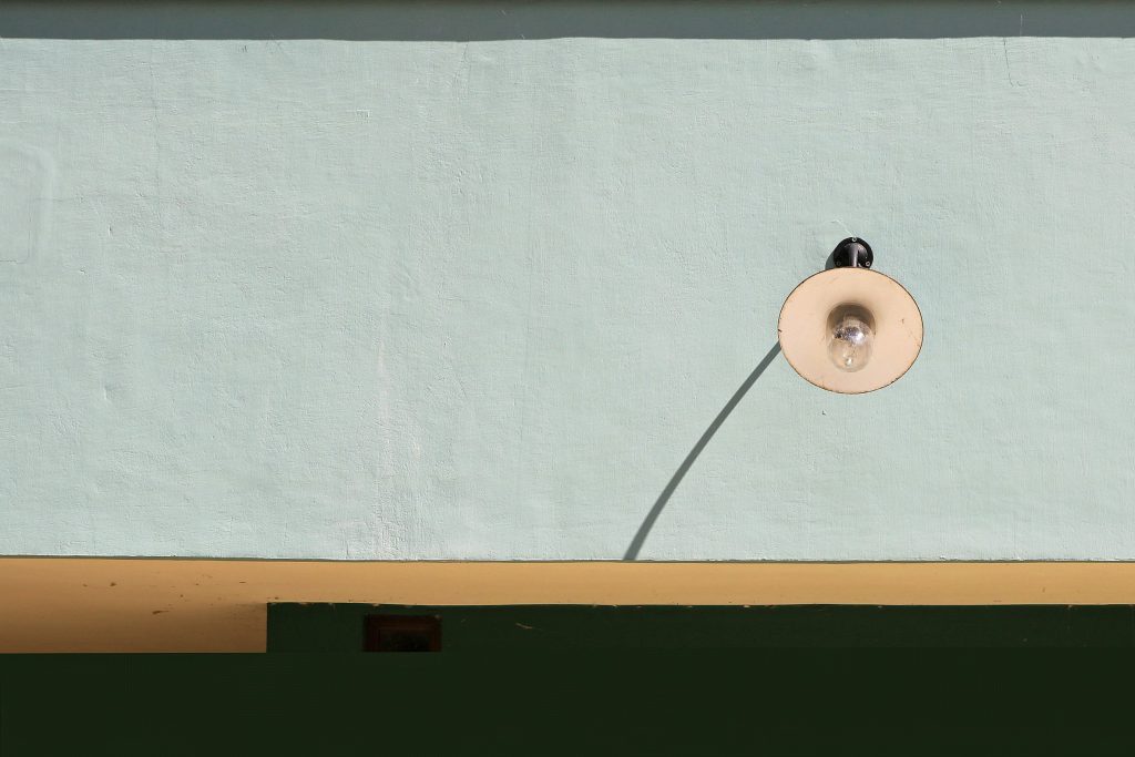 weisse-gluhbirne-rW_1tDjvHA8