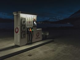 weisse-orcan-tankstelle-d5PYB17O9jE