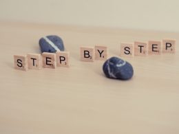 eine-nahaufnahme-eines-spielbretts-e04R6GDZdvY