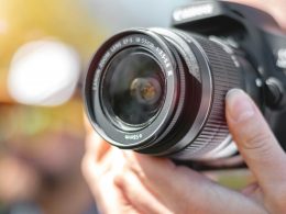 schwarze-canon-eos-kamera-6NHyiqGlP1Q