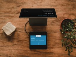 computer-monitor-31l-8hY1mt4