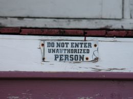 beschilderung-nicht-betreten-beI2IkUmaXY