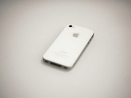 weisses-iphone-5c-l8OERaAeUGM