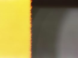 gelb-und-schwarz-gestreiftes-textil-Fs968s8maEQ