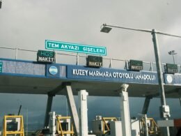 Buffer Dashboard mit Social-Media-Zeitplänen auf Laptop-Bildschirm