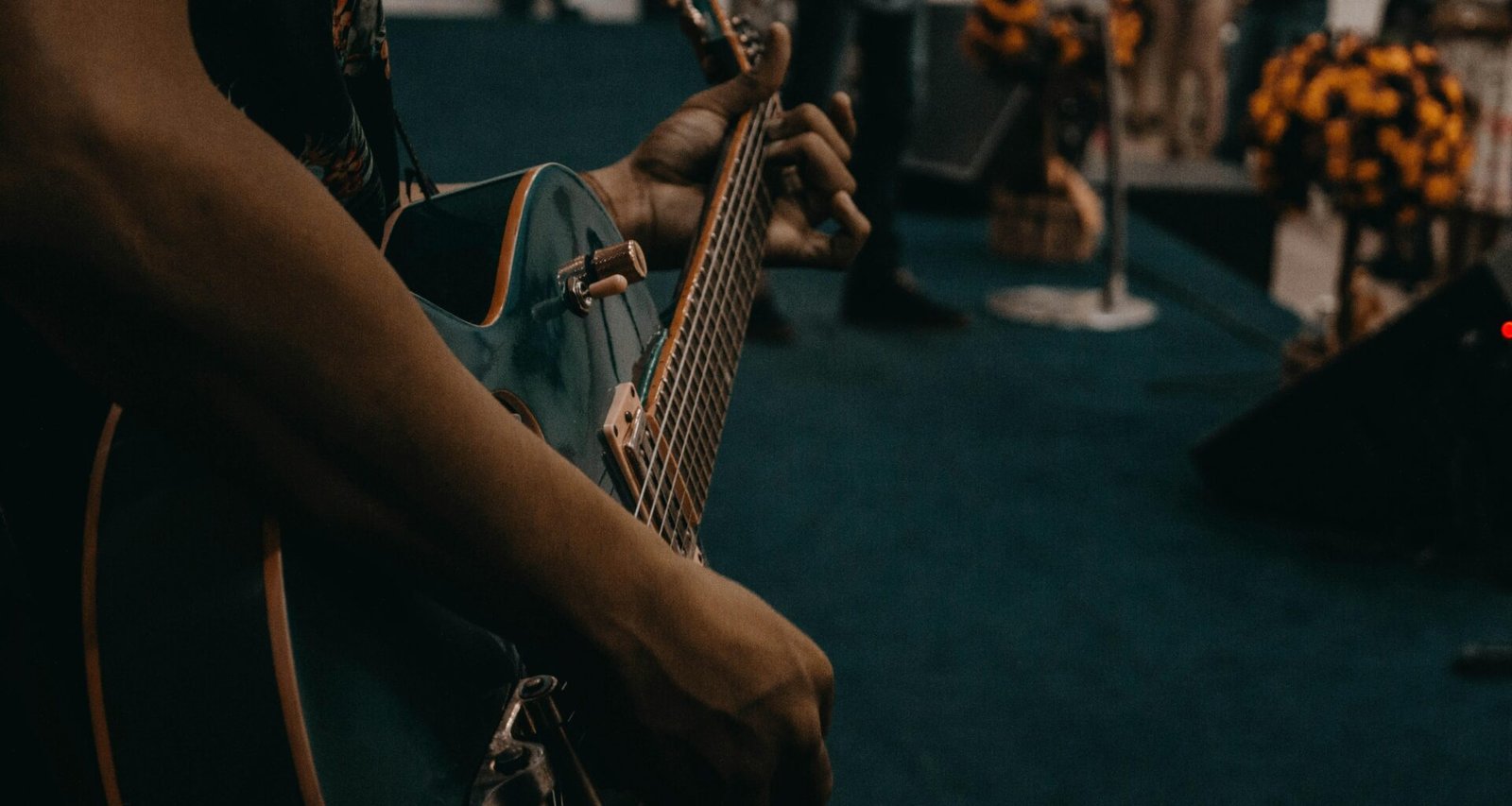 Buffer Dashboard mit geplanten Social Media Beiträgen auf verschiedenen Plattformen