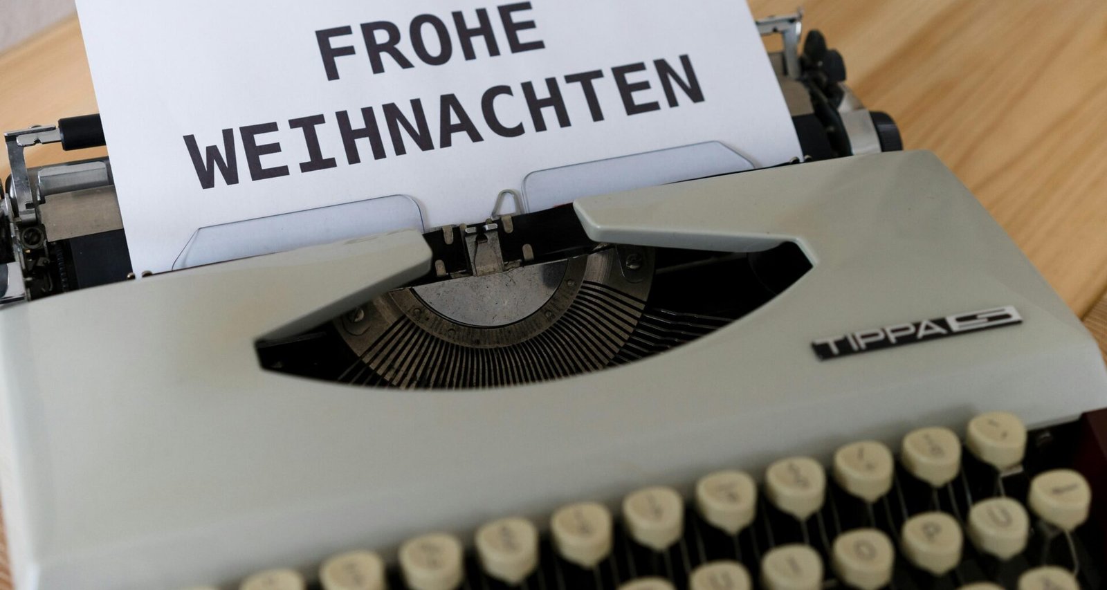 Dashboard von Buffer mit geplanten Social-Media-Beiträgen und Statistiken auf einem Computerbildschirm