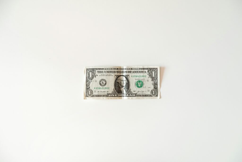 Buffer Dashboard mit Social Media Beitragsplanung auf einem Laptop