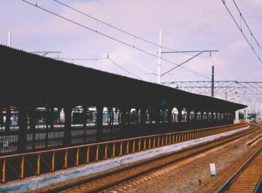 Buffer Dashboard mit geplanten Social Media Beiträgen auf verschiedenen Plattformen