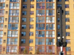 Buffer Dashboard mit geplanter Social Media Beitragsübersicht auf einem Laptop