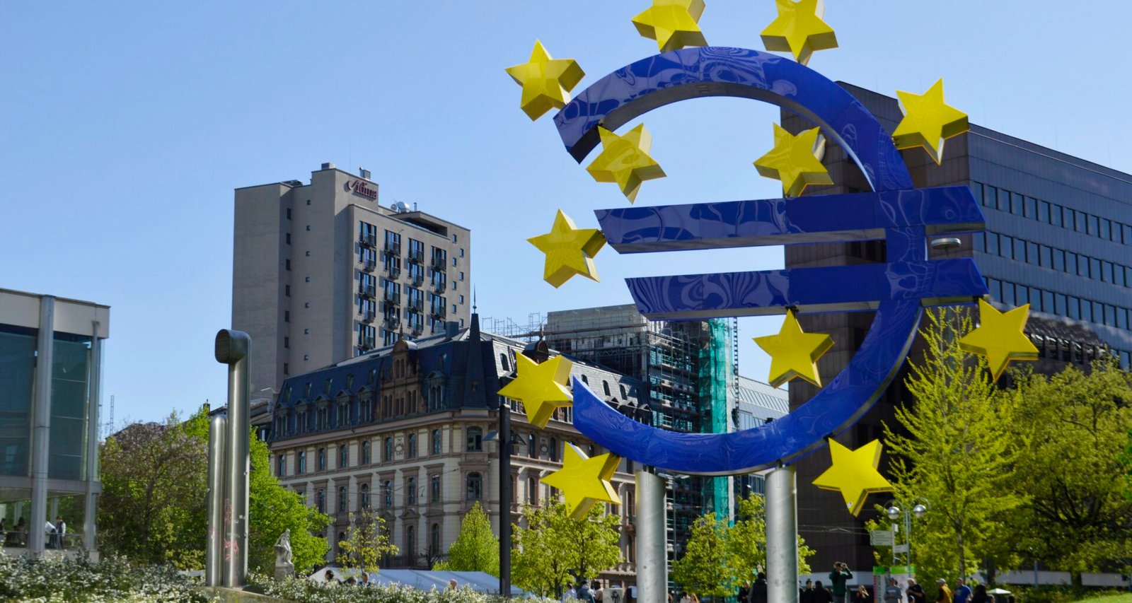 Buffer Dashboard mit Social Media Beitragsplanung auf verschiedenen Plattformen