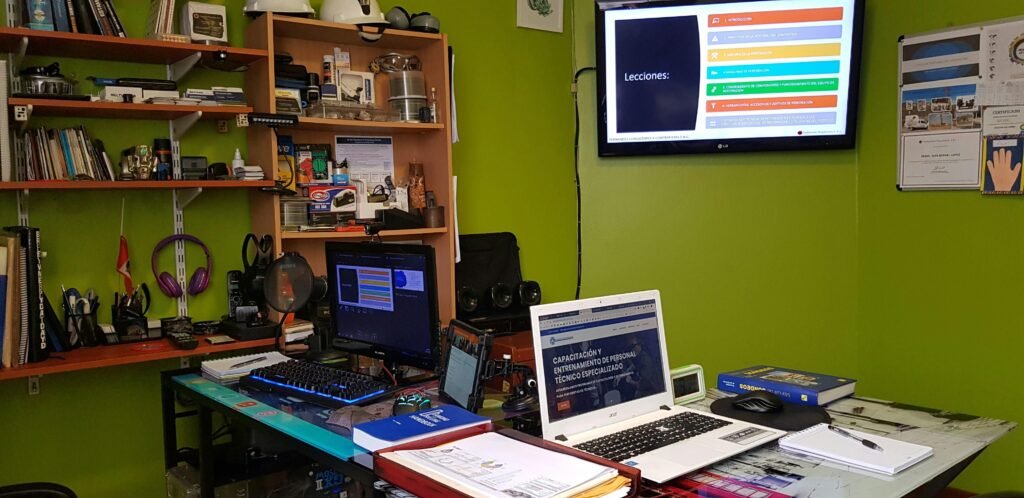 Buffer Dashboard mit Social Media Beitragsplanung auf einem Laptop