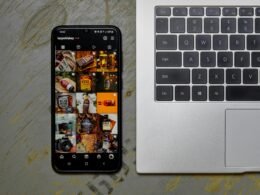 Buffer Dashboard mit Social Media Planungswerkzeugen auf einem Laptop-Bildschirm