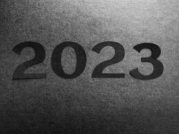 Buffer Dashboard mit geplanten Social Media Beiträgen auf verschiedenen Plattformen