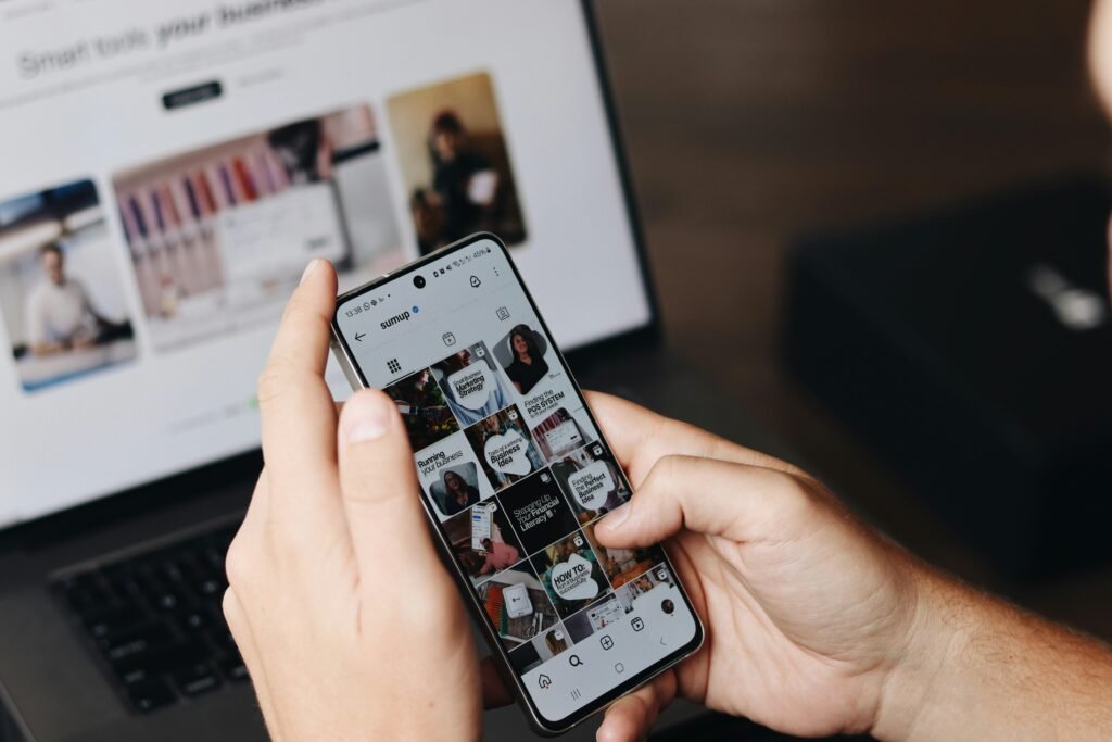 Buffer Dashboard zur Planung von Social Media Beiträgen auf verschiedenen Plattformen