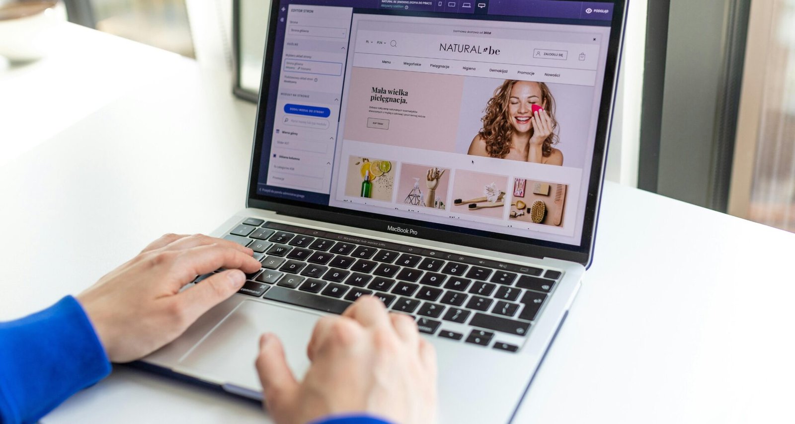 Benutzer arbeitet mit Buffer zur Verwaltung von Social Media Beiträgen am Laptop