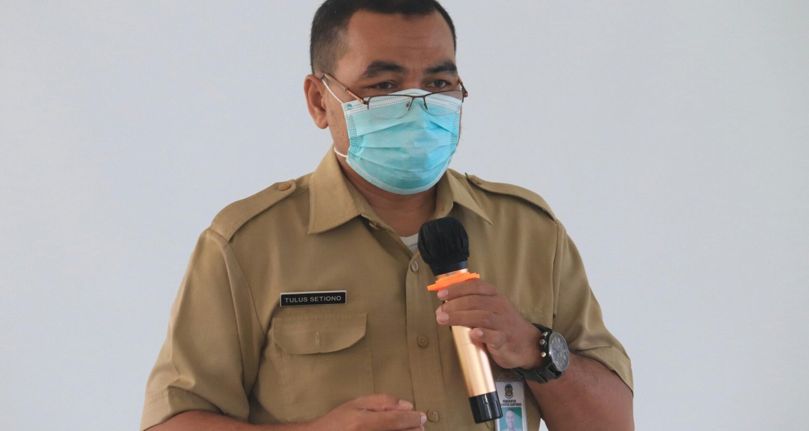 Buffer Dashboard mit Social Media Beiträgen, Analysen und Planungstools auf einem Computerbildschirm