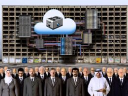 Moderne Illustration eines deutschen Bürogebäudes mit digitalen Wolken, ratlosen Verwaltungsmitarbeitern und einer PowerPoint-Präsentation über digitale Verwaltung. Verbindungskabel mit Knoten und ein symbolischer fliegender Toaster sind zu sehen.