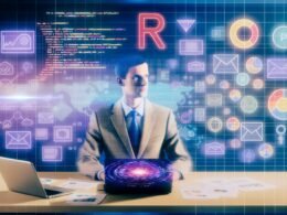 Marketing-Profi an modernem Schreibtisch mit R-Code auf Laptop, holografischen Diagrammen, Excel-Tabellen und Social Media Symbolen in produktiver, zukunftsorientierter Umgebung.