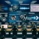 Futuristischer Workspace mit WordPress-Logos und Audio-Interfaces, Marketer und Entwickler arbeiten zwischen Code, API-Icons und Sprachwellen