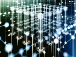 Futuristisches digitales Bauwerk mit Säulen aus Stahl und Glas als Website-Struktur, umgeben von Cluster-Artikeln und schematischen Google-Algorithmus-Elementen im Hintergrund.