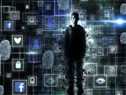 Düsteres digitales Porträt einer Person, umgeben von Datenströmen, Tracking-Pixeln, Fingerabdrücken und Schemen von Tech-Konzern-Logos wie Google und Facebook; symbolisiert Kontrollverlust und Überwachungsdruck.