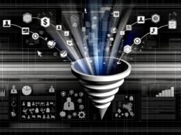 Grafik eines modernen Marketing-Funnels mit Datenströmen, KPI-Segmenten, Icons und Conversions vor technischer Dashboard-Kulisse.