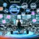 Creator am futuristischen Schreibtisch, umgeben von automatisierten digitalen Workflows und Tools wie Zapier, Make.com, Buffer und Notion, mit fließenden Datenströmen zu verschiedenen Plattformen.