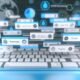 Abbildung eines modernen WordPress Dashboards mit klaren Navigationsstrukturen, Performance-Charts, Core Web Vitals, SEO-Grafiken und 404 Error Symbolen im minimalistischen Design.