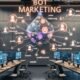 Digitaler Workspace mit Marketer, bunten Dashboards, Influencer-Profilen, Automatisierungen und Tools für effektives Kampagnenmanagement
