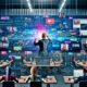 Modernes Büro mit digitaler Leinwand, auf der ein Dirigent Influencer-Avatare auf Social Media synchronisiert, während Online-Marketing-Teams strategisch an einem Kampagnenboard arbeiten.