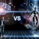 Dramatische Szene in futuristischer Arena: Mensch in Business Casual mit leuchtenden Synapsen, gegenüber eine halb-menschliche, halb-robotische Maschine mit pulsierenden Datenströmen, Brain-vs-Algorithmus-Schriftzug dazwischen, digitaler Hintergrund mit SEO-Elementen.
