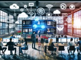 Modernes Loft-Büro mit Digital-Experten-Team, das Social Media Feeds, Kundenfotos und Nutzerbewertungen analysiert. Whiteboard mit Workflow-Plänen und KI- sowie Cloud-Symbolen im Fokus.