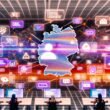 Leuchtende Illustration der digitalen Medienlandschaft Deutschlands mit Social-Media-Streams, Algorithmus-Diagrammen, Content-Creators und Compliance-Elementen.