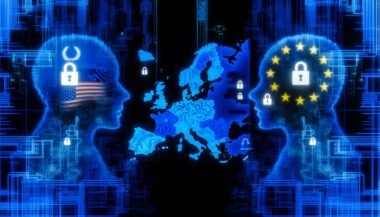 Europakarte aus digitalen Schaltkreisen leuchtet blau zwischen US- und China-Tech-Silhouetten, abgeschirmt von digitalen Sperren mit Schlössern und Regulierungen, einige Kabel notdürftig repariert.