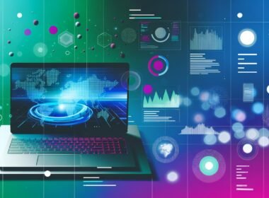 Futuristisches Editorial-Headerbild mit geöffnetem Laptop, schwebenden Digital-Marketing-UI-Elementen, Analyse-Charts, Heatmaps und modernem Dashboard-Design in leuchtender Farbpalette