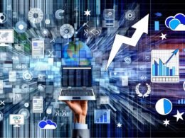 Abstraktes Amazon-Listings-Dashboard mit technischen Tools, Datenströmen, Ranking-Kurven, Bewertungssymbolen und A9-Algorithmus-KI-Wolke in blau-metallischen Farben.