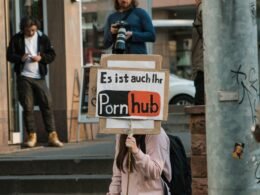 Laptop mit geöffneter Buffer-Anwendung zur Social Media Planung