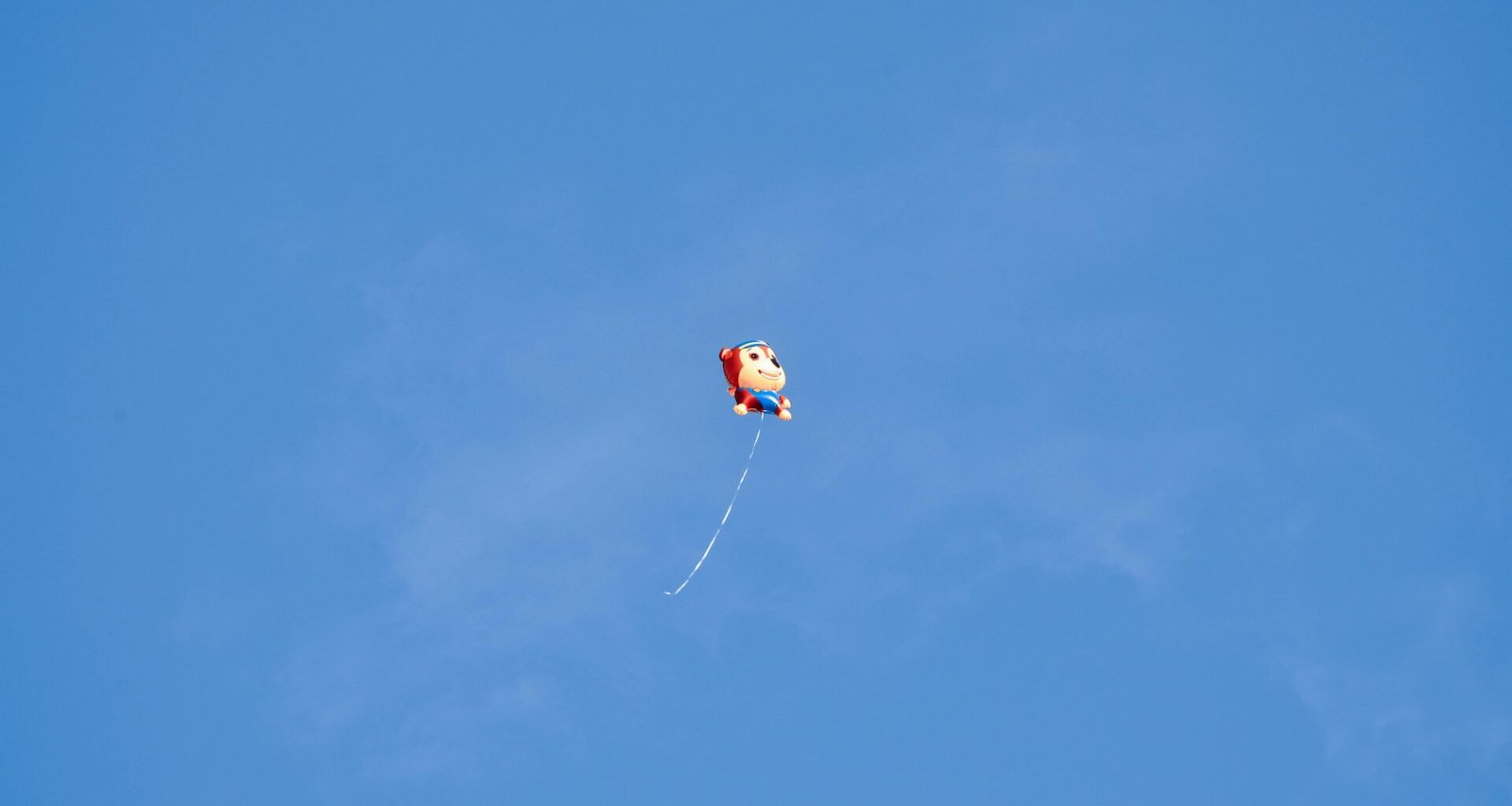 Buffer Dashboard zeigt Social Media Zeitpläne und Analysen für verschiedene Plattformen