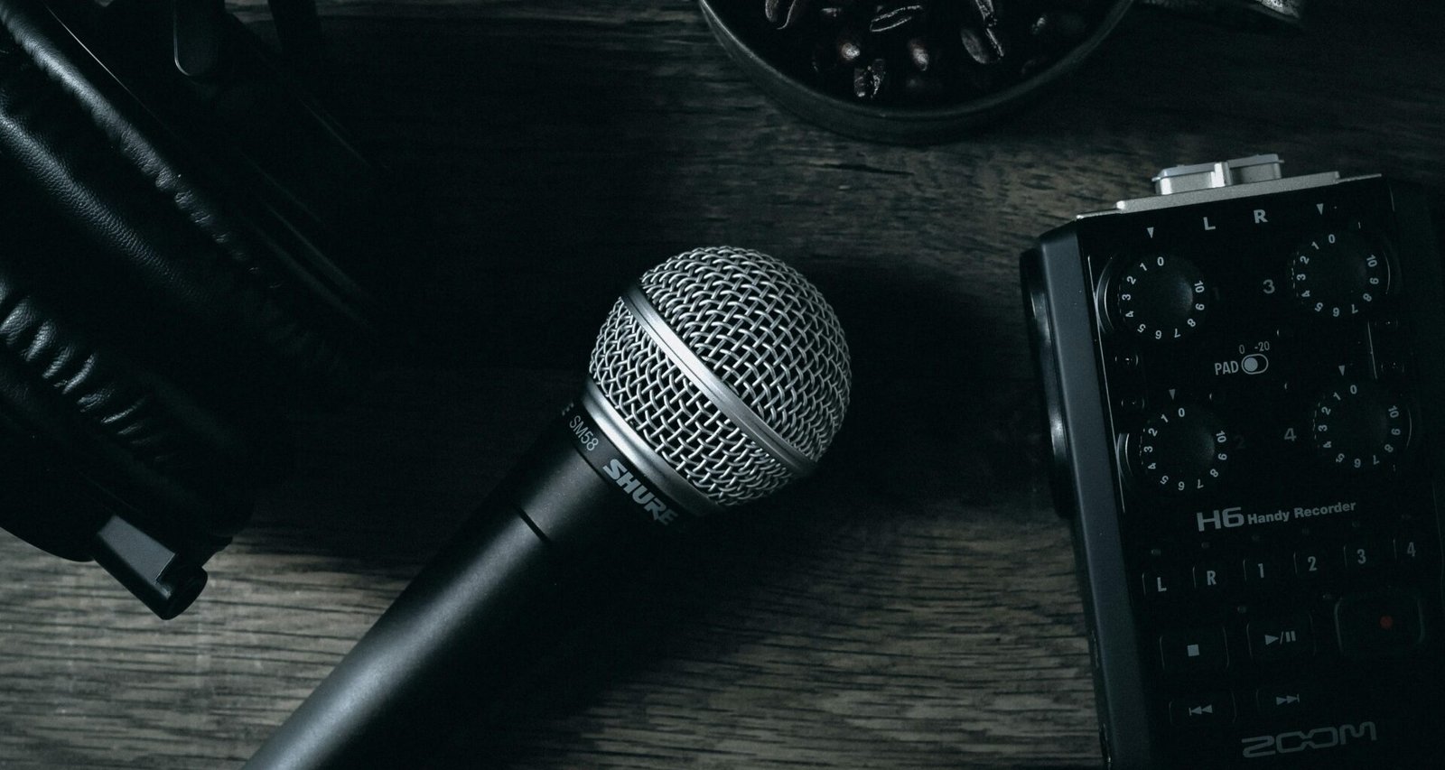 Buffer Dashboard mit Social Media Analyse und Posting-Planung auf Desktop-Bildschirm