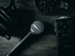 Buffer Dashboard mit Social Media Analyse und Posting-Planung auf Desktop-Bildschirm