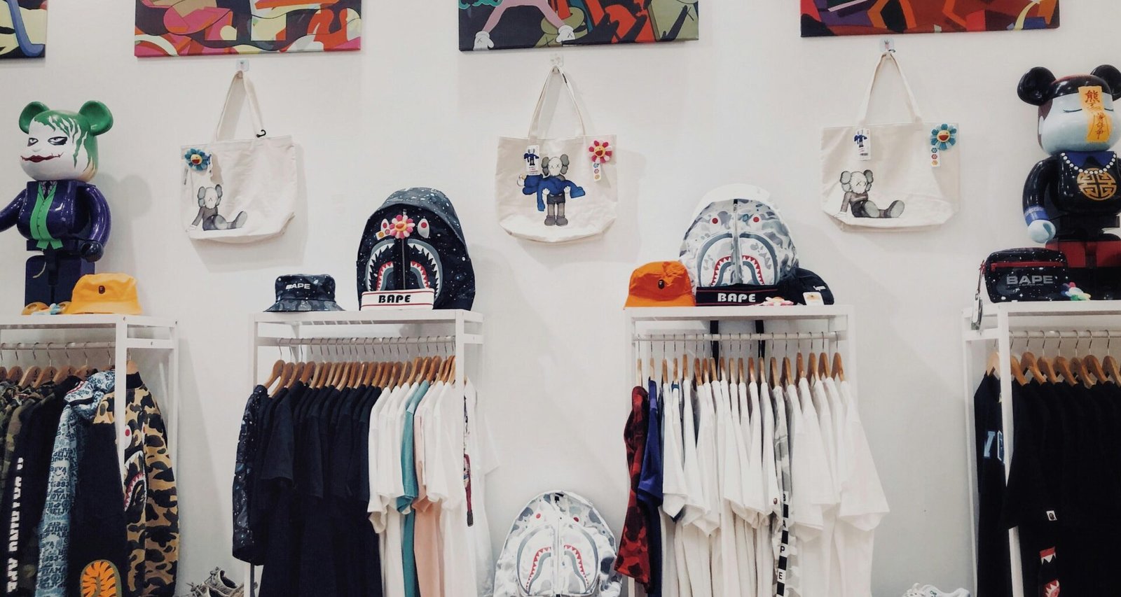 Buffer Dashboard mit geplanten Social Media Beiträgen für verschiedene Plattformen