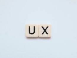 Buffer-Dashboard zeigt Social-Media-Planung und Analysefunktionen auf einem Computerbildschirm.